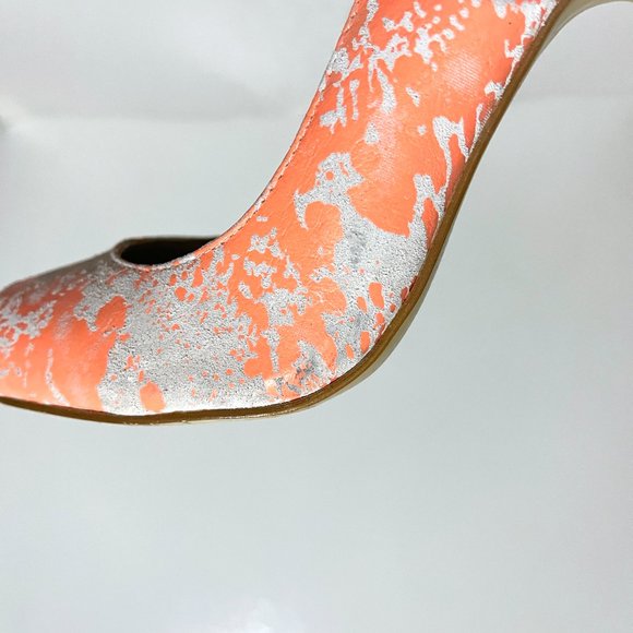Kelsi Dagger Lillian Paint Splatter Pumps - Picture 16 of 17